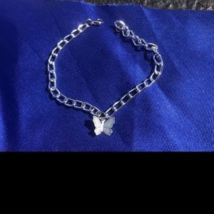 Silver thick chain butterfly anklet 🦋